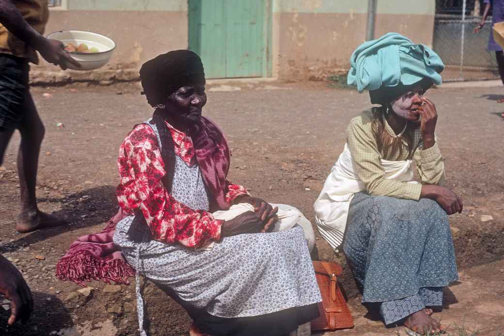 Two Tembu women
